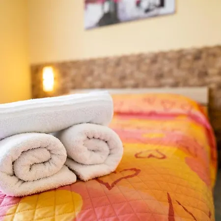 Le Della Contea -vacation 4* Mascali